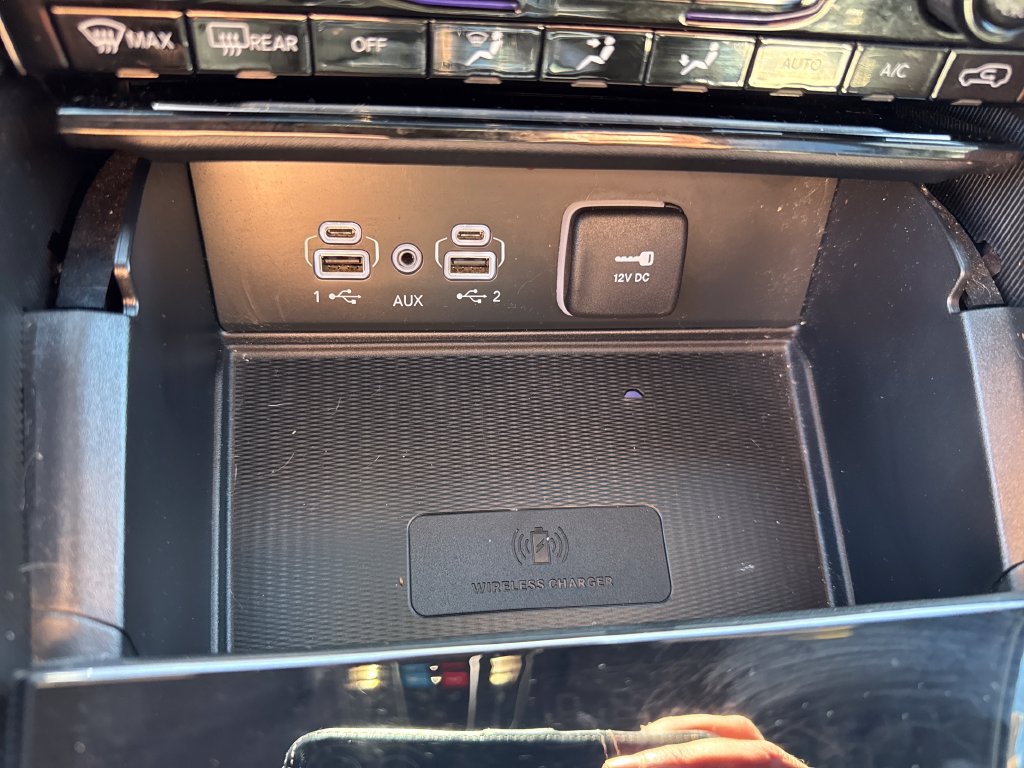 Used 2025 Jeep Grand Cherokee Altitude AWD/4WD image 21