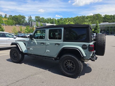 Used 2023 Jeep Wrangler Unlimited Rubicon w/ Xtreme 35 Tire Package AWD/4WD image 5