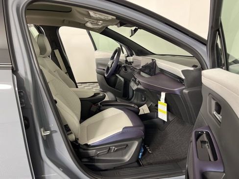 New 2026 Nissan Leaf Platinum+ w/ Cargo Package (Platinum+) image 41