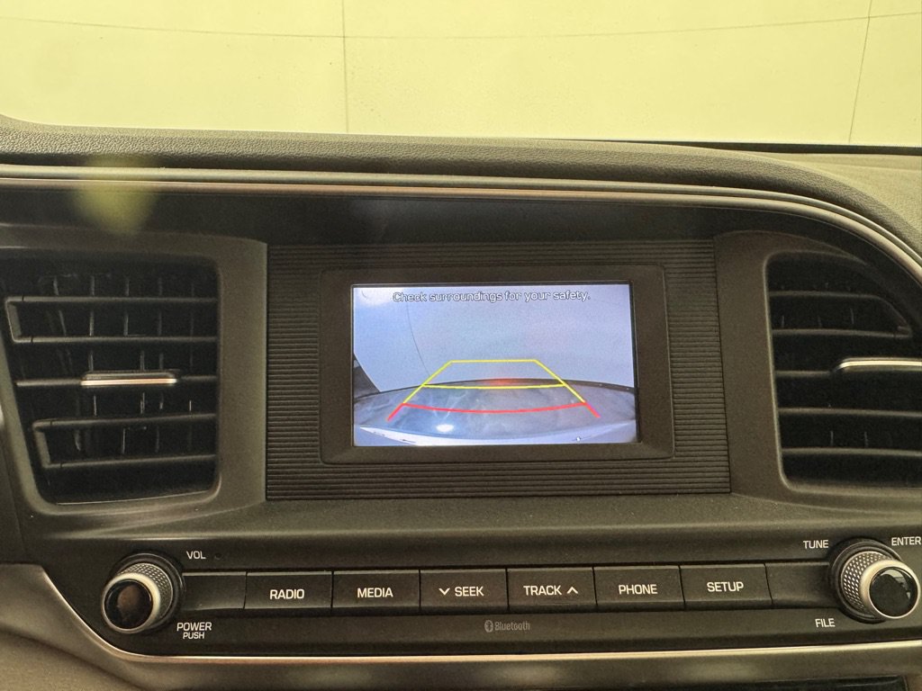 Used 2019 Hyundai Elantra SE FWD image 18