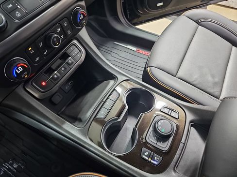 Used 2023 GMC Acadia AT4 w/ Technology Package image 32