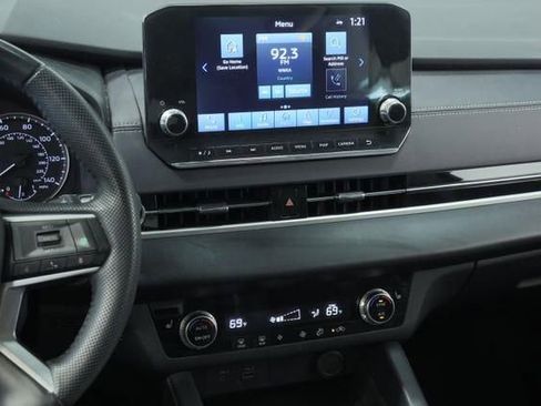 Used 2023 Mitsubishi Outlander SE FWD image 17