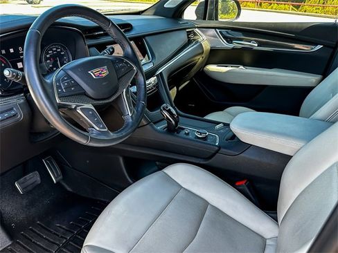 Used 2022 Cadillac XT5 Sportv w/ Technology Package image 14