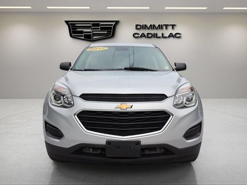 Used 2017 Chevrolet Equinox LS FWD image 2