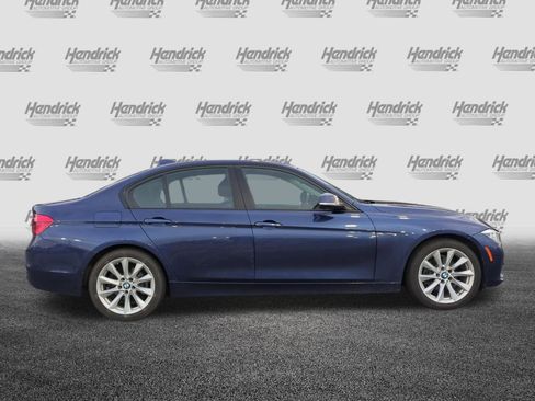 Used 2018 BMW 320i xDrive Sedan image 11