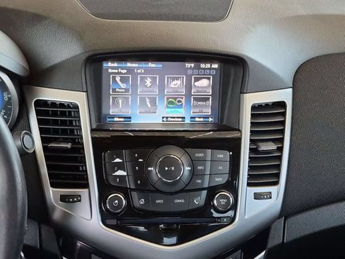 Used 2015 Chevrolet Cruze LT FWD image 18