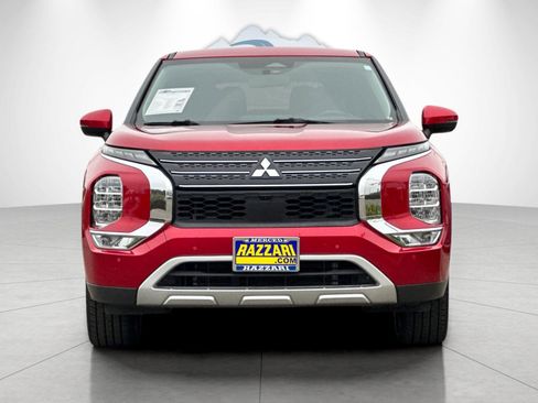 Used 2024 Mitsubishi Outlander SE Black Edition image 8