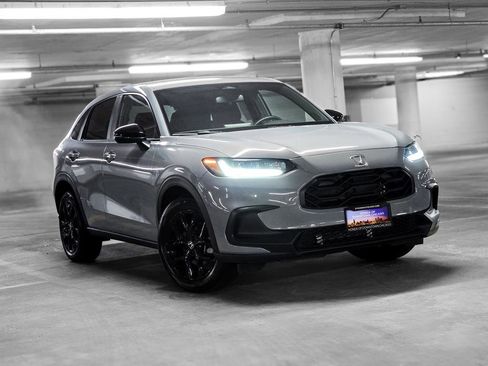 Used 2024 Honda HR-V Sport image 4