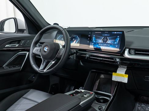 New 2026 BMW X1 xDrive28i w/ Technology Package image 14