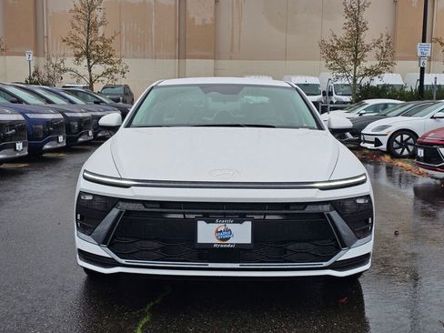 New 2025 Hyundai Sonata SE image 2