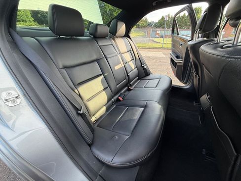 Used 2015 Mercedes-Benz E 350 4MATIC Sedan image 23