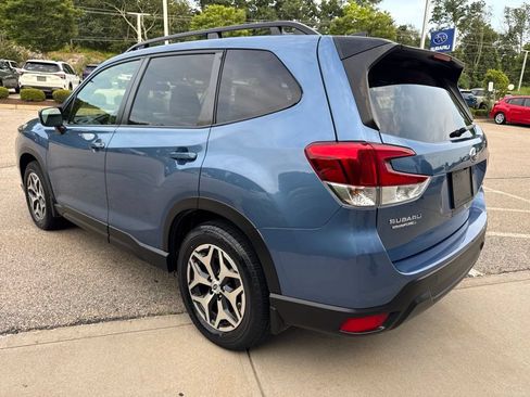 Used 2024 Subaru Forester Premium AWD/4WD image 4
