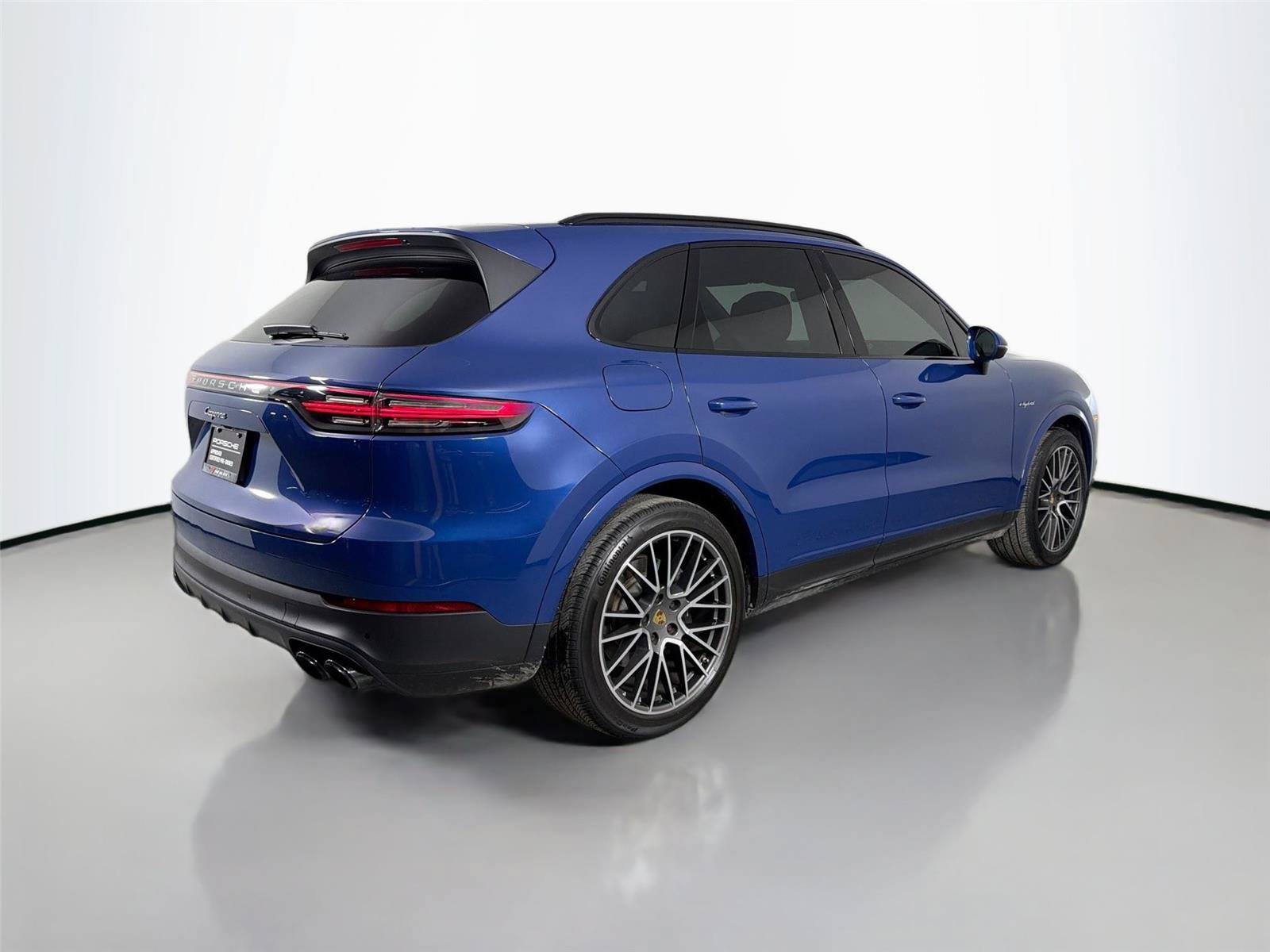 Certified 2022 Porsche Cayenne Coupe AWD/4WD image 7