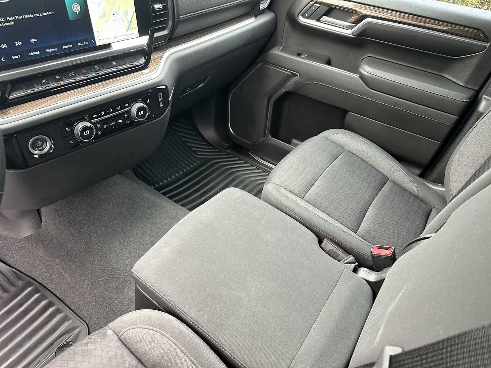 Used 2022 Chevrolet Silverado 1500 RST AWD/4WD image 21