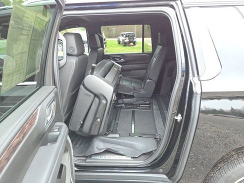 Used 2023 Chevrolet Suburban LT w/ Luxury Package AWD/4WD image 48