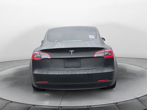 Used 2019 Tesla Model 3 Standard Range Plus image 4