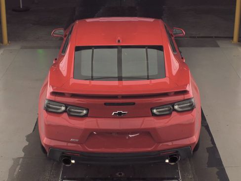 Used 2020 Chevrolet Camaro SS image 10