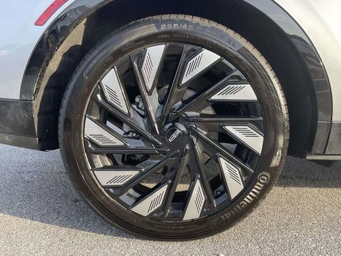 Used 2025 Lincoln Nautilus Reserve image 32