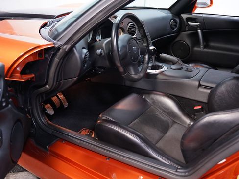 Used 2010 Dodge Viper SRT-10 image 4