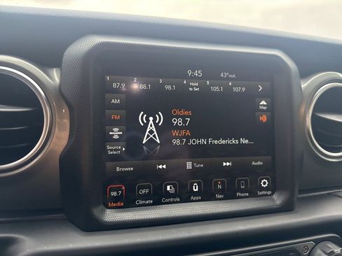 Used 2021 Jeep Wrangler Unlimited Sahara w/ Uconnect 4C Nav & Sound Group image 24