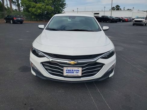 Used 2023 Chevrolet Malibu LT FWD image 2