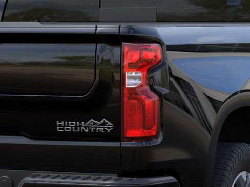 New 2026 Chevrolet Silverado 1500 High Country AWD/4WD image 11