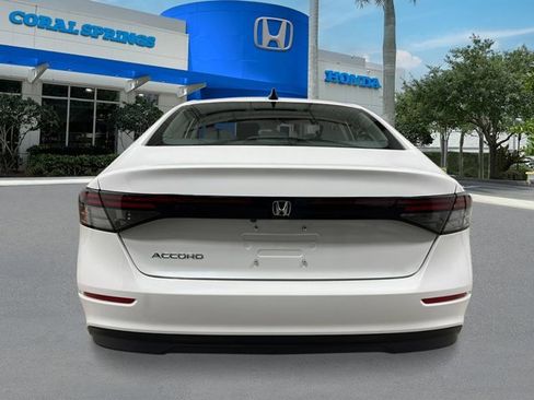 New 2025 Honda Accord SE image 4