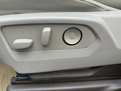 Used 2024 GMC Sierra 1500 SLT w/ SLT Premium Plus Package image 39