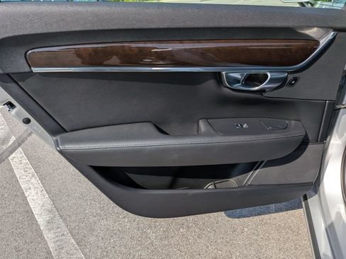 Used 2018 Volvo S90 T5 Momentum w/ Convenience Package AWD/4WD image 25