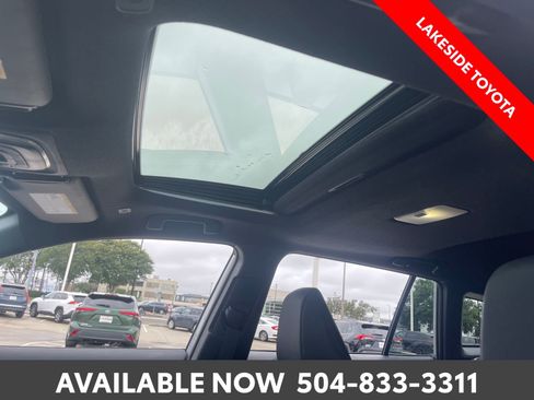 Used 2024 Toyota Corolla Cross AWD Hybrid w/ Convenience Package image 30