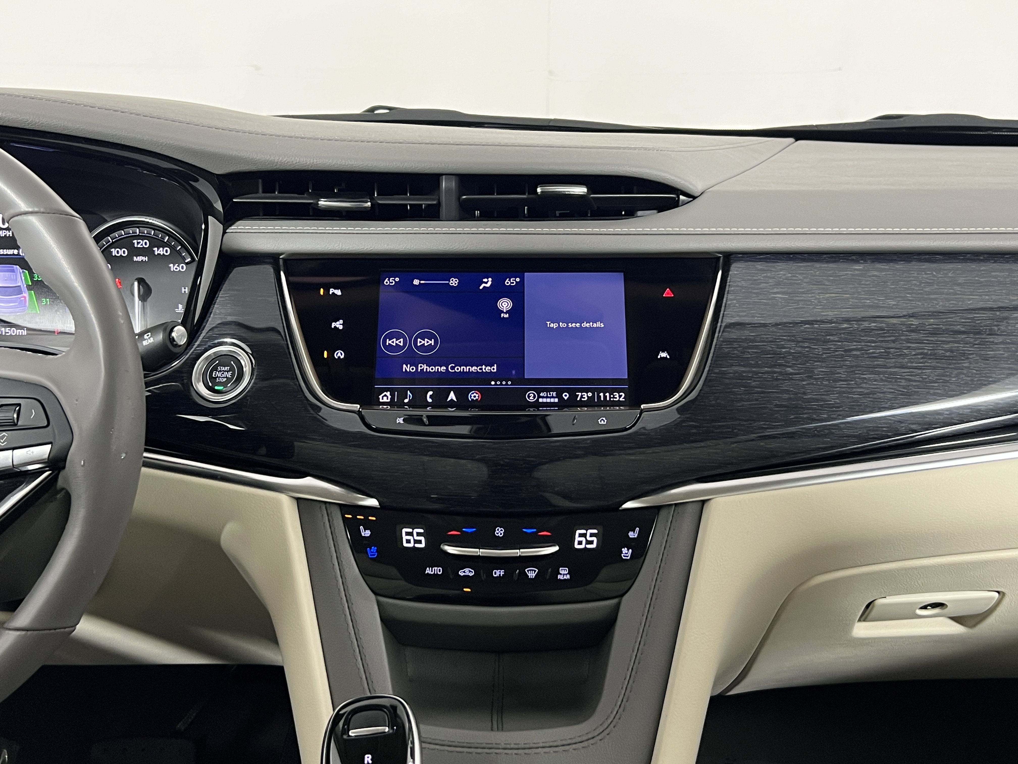 Used 2024 Cadillac XT6 Premium Luxury w/ Technology Package FWD image 17