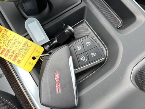 Used 2025 GMC Sierra 1500 Elevation w/ Preferred Package AWD/4WD image 33