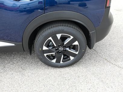 New 2026 Nissan Kicks SV w/ Cold Weather Package