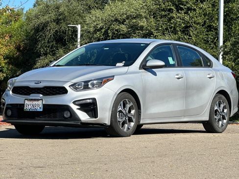 Used 2021 Kia Forte LXS FWD image 8