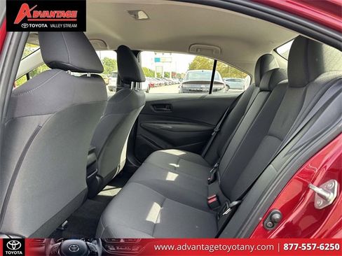 Used 2022 Toyota Corolla LE image 17