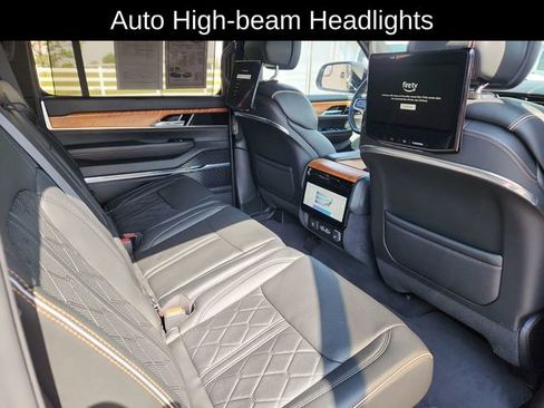 Used 2024 Jeep Grand Wagoneer Series III w/ Rear Seat Video Group 1 AWD/4WD image 31