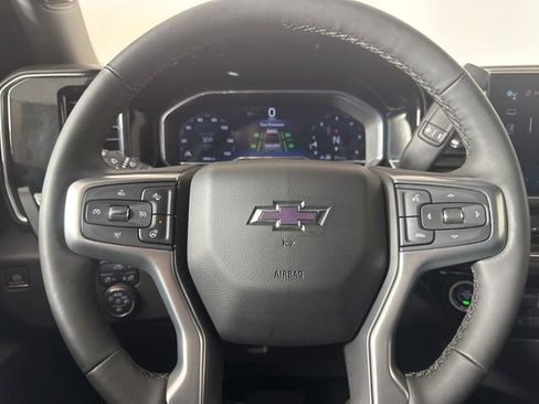 Used 2023 Chevrolet Silverado 1500 RST w/ Z71 Off-Road Package AWD/4WD image 18