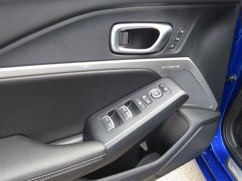 Used 2024 Acura Integra A-Spec FWD image 9