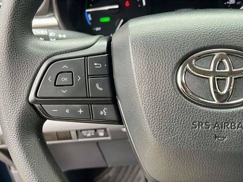 Certified 2024 Toyota Sienna LE image 12