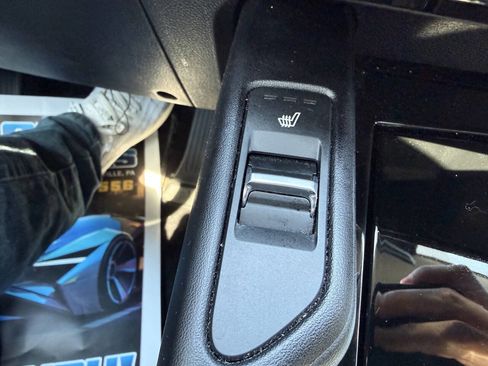 Used 2025 Kia Telluride S image 17