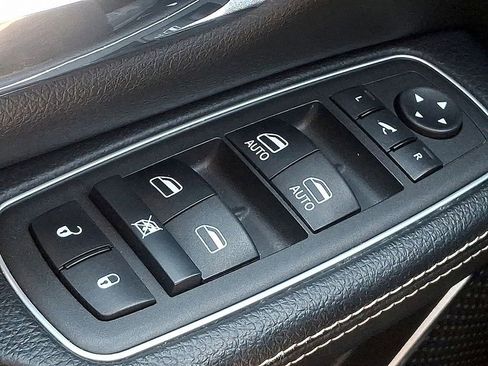 Used 2022 RAM 1500 Laramie image 26