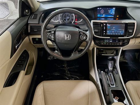 Used 2016 Honda Accord EX-L image 21