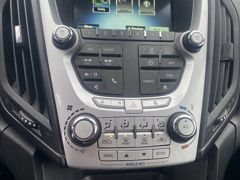 Used 2014 Chevrolet Equinox LT image 16