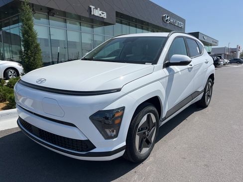 New 2025 Hyundai Kona SEL image 1