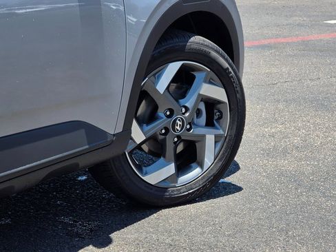 New 2025 Hyundai Venue SEL image 8