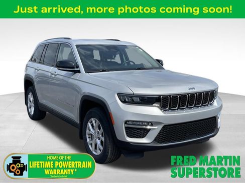Used 2022 Jeep Grand Cherokee Limited AWD/4WD image 1