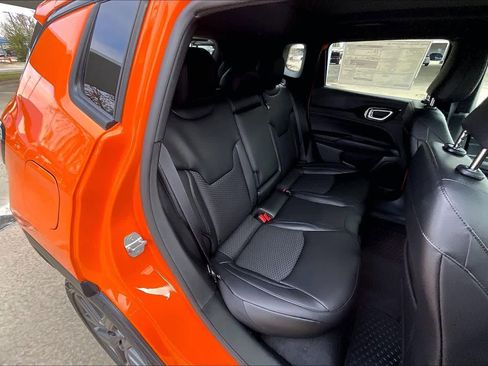 New 2026 Jeep Compass Latitude w/ Sun and Sound Group image 21