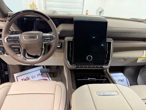 New 2026 GMC Yukon Denali w/ Denali Reserve Package image 18