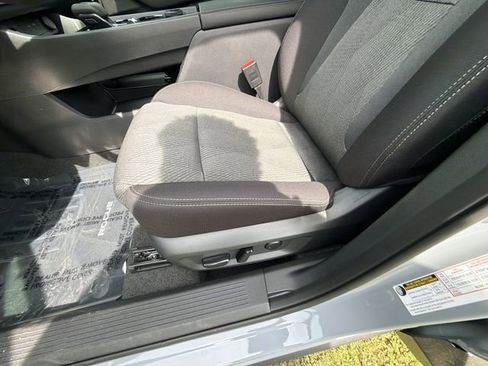 New 2026 Nissan Rogue SV w/ Cold Weather Package AWD/4WD image 12