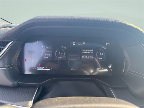 New 2025 Jeep Grand Cherokee Altitude image 16